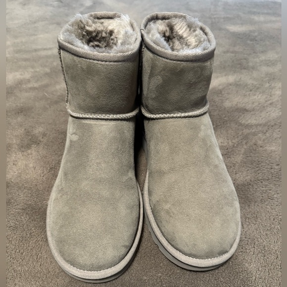 UGG Classic Mini Boots - Caribou - Picture 1 of 5
